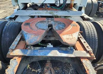 AIR SLIDE Jost Fifth Wheel for a 2006 Volvo VNL