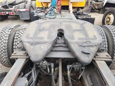 AIR SLIDE Fifth Wheel for a 1999 International F-2674 SBA