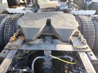 AIR SLIDE Simplex Fifth Wheel for a 2019 International LT625