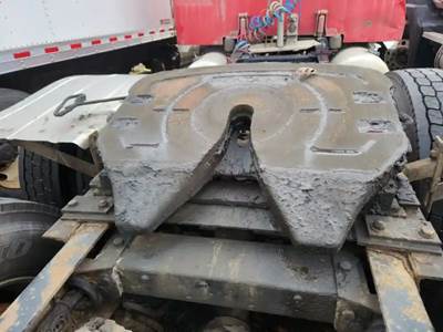 AIR SLIDE Simplex Fifth Wheel for a 2001 Peterbilt 379