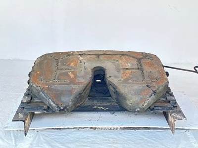 AIR SLIDE Simplex Fifth Wheel for a 2017 Kenworth T680