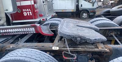 Fontaine AIR SLIDE Fifth Wheel for a 2005 Freightliner COLUMBIA 120