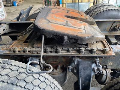 Fontaine AIR SLIDE Fifth Wheel for a 2011 Freightliner Cascadia 125