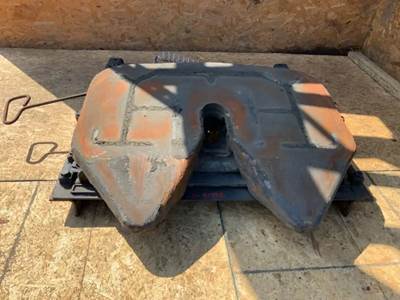 Fontaine AIR SLIDE Fifth Wheel for a 2013 Freightliner Cascadia 125