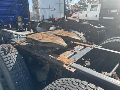 Fontaine AIR SLIDE Fifth Wheel for a 2010 International 8600