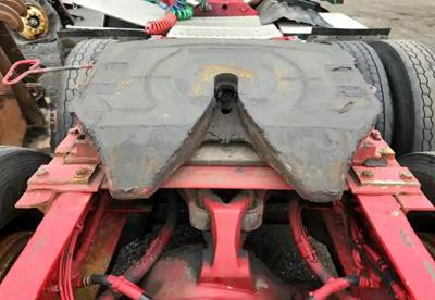 Fontaine AIR SLIDE Fifth Wheel for a 2001 Kenworth T2000