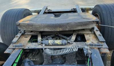 Fontaine AIR SLIDE Fifth Wheel for a 2019 Freightliner Cascadia 126