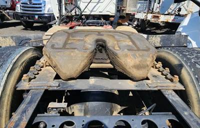 Fontaine AIR SLIDE Fifth Wheel for a 2013 International TranStar 8600