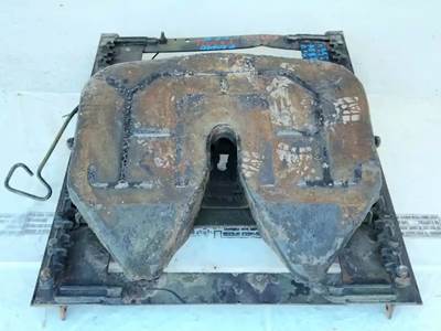 Fontaine AIR SLIDE Fifth Wheel for a 2012 Freightliner Cascadia 125