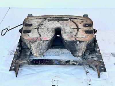 Fontaine AIR SLIDE Fifth Wheel for a 2016 International PROSTAR