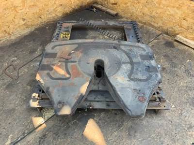 Fontaine AIR SLIDE Fifth Wheel for a 2009 Freightliner Cascadia 125