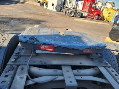 Fontaine Fifth Wheel for a 2006 International 4300