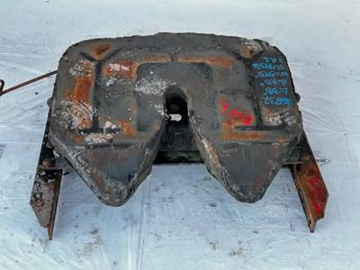 Fontaine Fifth Wheel for a 2011 Freightliner Cascadia 125