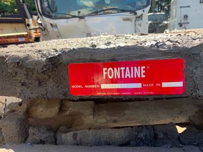 Fontaine SLTPL7000 Fifth Wheel for a 2012 Freightliner Cascadia 125