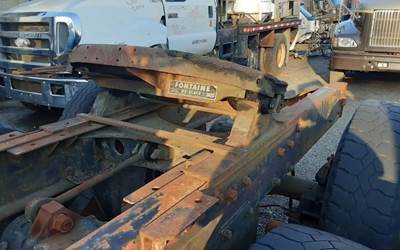 Fontaine STATIONARY Fifth Wheel for a 1978 Mack RD685S