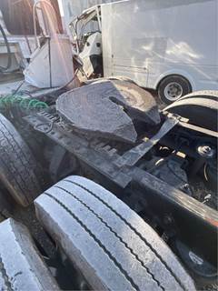 Holland AIR SLIDE Fifth Wheel for a 2013 Kenworth T660