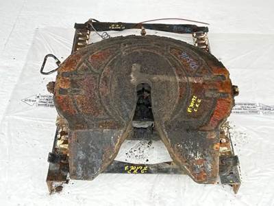 Holland AIR SLIDE Fifth Wheel for a 2012 Peterbilt 386