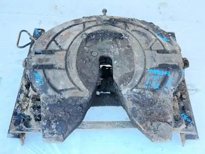 Holland AIR SLIDE Fifth Wheel for a 2015 Freightliner Cascadia 125