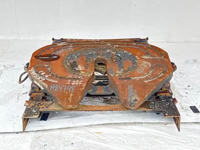 Holland AIR SLIDE Fifth Wheel for a 2014 Peterbilt 579