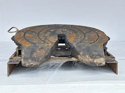 Holland Fifth Wheel for a 2001 Western Star 4900E