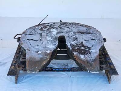 Holland Fifth Wheel for a 2018 Kenworth T680