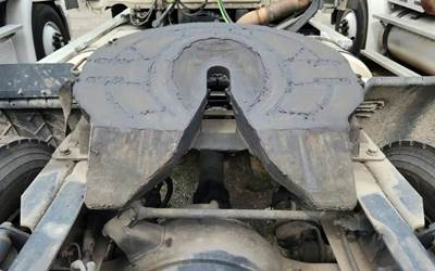 Holland STATIONARY Fifth Wheel for a 2013 Freightliner Cascadia 113