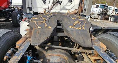 Holland STATIONARY Fifth Wheel for a 2014 Freightliner Cascadia 113