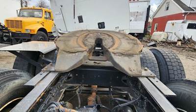 Holland STATIONARY Fifth Wheel for a 2012 Western Star 4900 SA