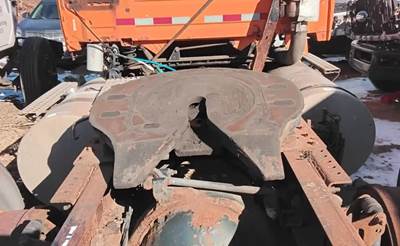 Holland STATIONARY Fifth Wheel for a 2007 Volvo VNM