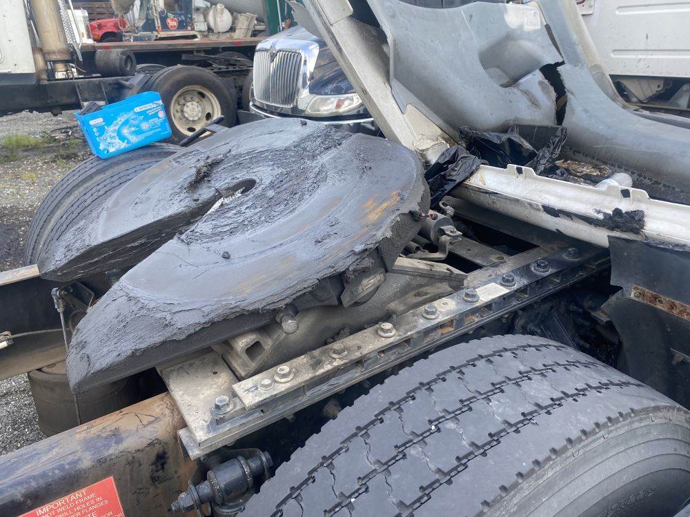 Jost Fifth Wheel for a 2015 Volvo VNL For Sale Elkton, MD P17531