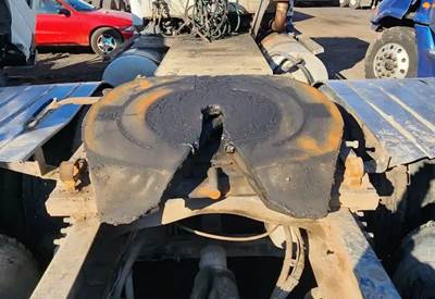 Jost Fifth Wheel for a 2007 Mack CXN613