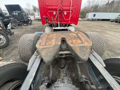 STATIONARY Fontaine Fifth Wheel for a 2015 Freightliner Cascadia 132