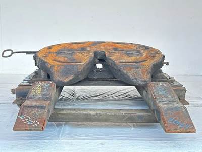 STATIONARY Fontaine Fifth Wheel for a 1993 International 9400