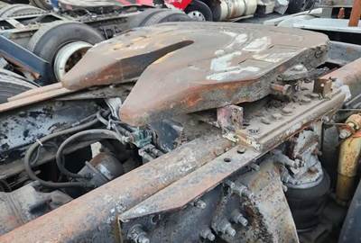 STATIONARY Fontaine Fifth Wheel for a 2005 Freightliner Columbia 120