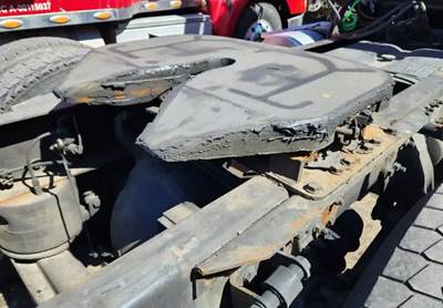 STATIONARY Fontaine Fifth Wheel for a 2007 Sterling A9500