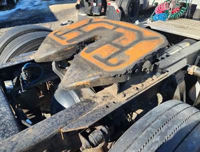 STATIONARY Fontaine Fifth Wheel for a 2015 Freightliner M2 106