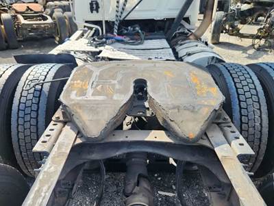 STATIONARY Fontaine Fifth Wheel for a 2018 Mack CXU613