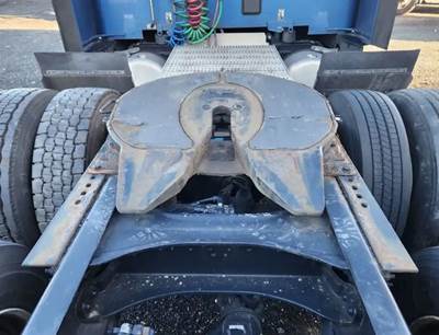 STATIONARY HOLLAND Fifth Wheel for a 2022 Peterbilt 579