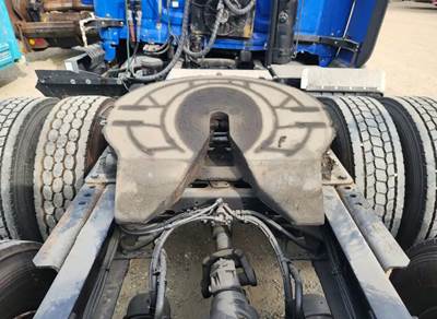 STATIONARY HOLLAND Fifth Wheel for a 2017 Freightliner Cascadia 125