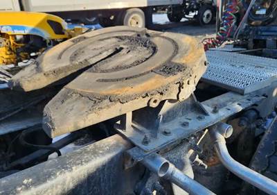 STATIONARY Jost Fifth Wheel for a 2016 Freightliner Cascadia 125