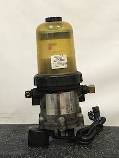 Cummins ISB Fuel / Water Separator for a 2013 Freightliner MT45 Chassis