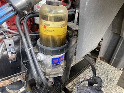 Cummins ISX Fuel / Water Separator for a 2015 International PROSTAR