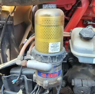 Cummins ISX15 Fuel / Water Separator for a 2014 Freightliner Cascadia 125