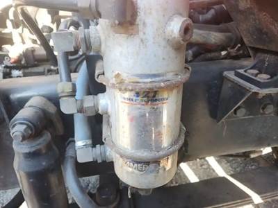 Cummins M11 Fuel / Water Separator for a 1995 Volvowhitegmc WG64T