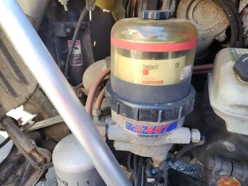 Detroit DD13 Fuel / Water Separator for a 2019 Freightliner Cascadia