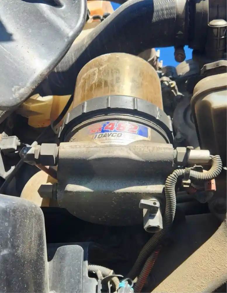 Detroit DD15 Filter / Water Separator for a 2014 Freightliner Cascadia