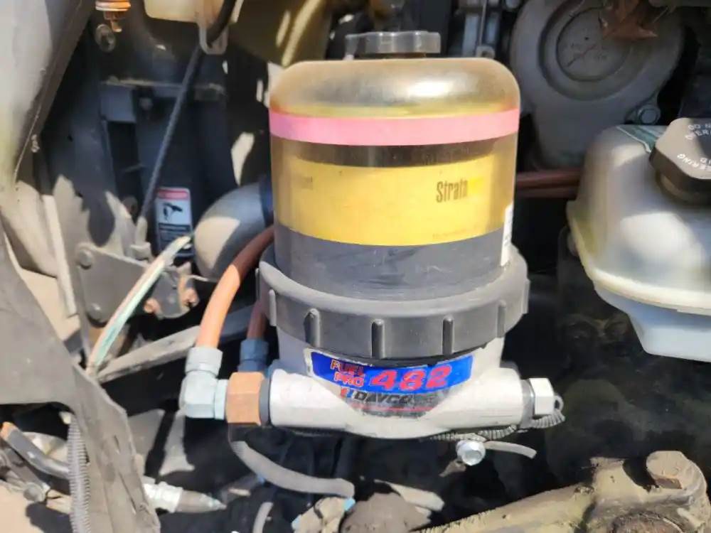 Detroit DD15 Filter / Water Separator for a 2016 Freightliner Cascadia
