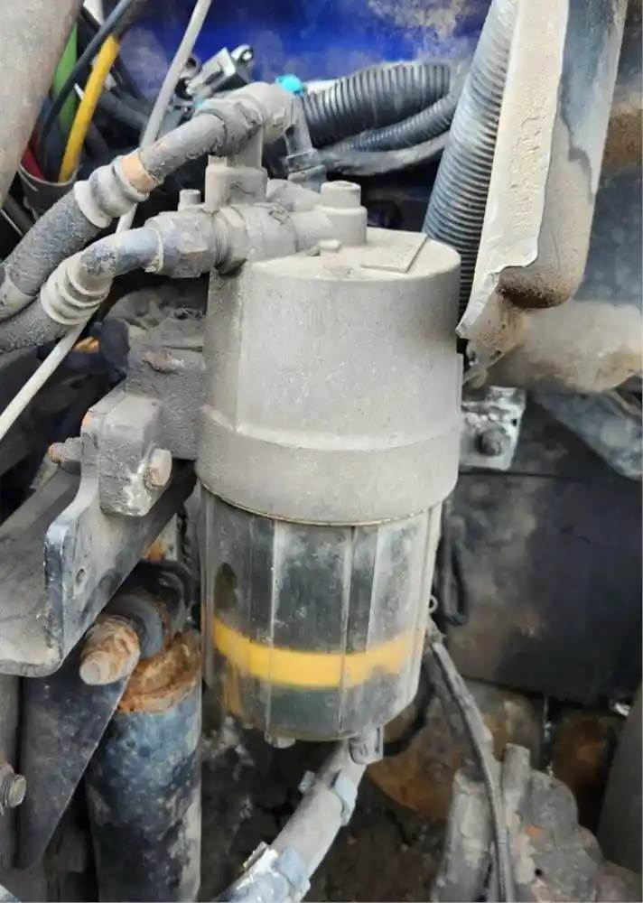 Paccar MX13 Fuel / Water Separator for a 2015 Kenworth T880 For Sale