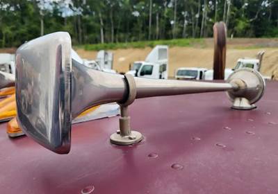 Freightliner FLD120 Frame Horn