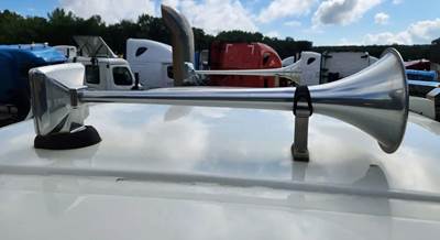 International 9900i Frame Horn